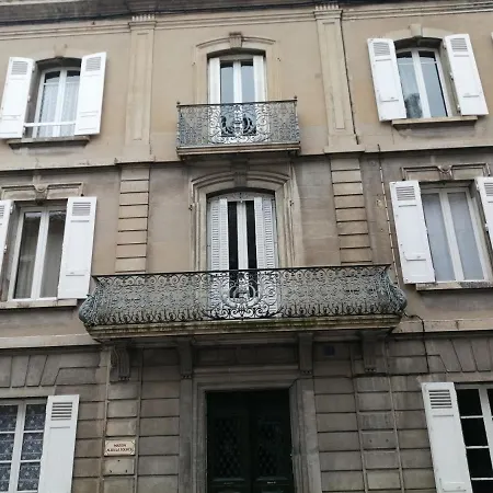 Maison Alba La Source 3* مازامي